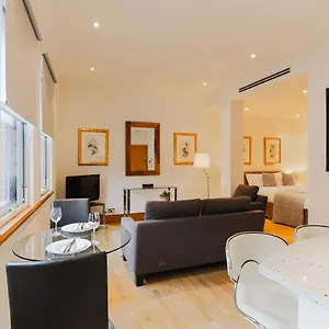 Stayinn Monument Aparthotel London
